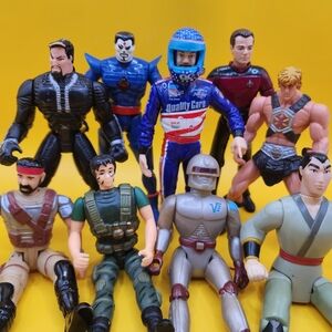 9 Mixed Lot Action Figures He-man Star Trek Gargoyles X-Men Mulan 4-5"